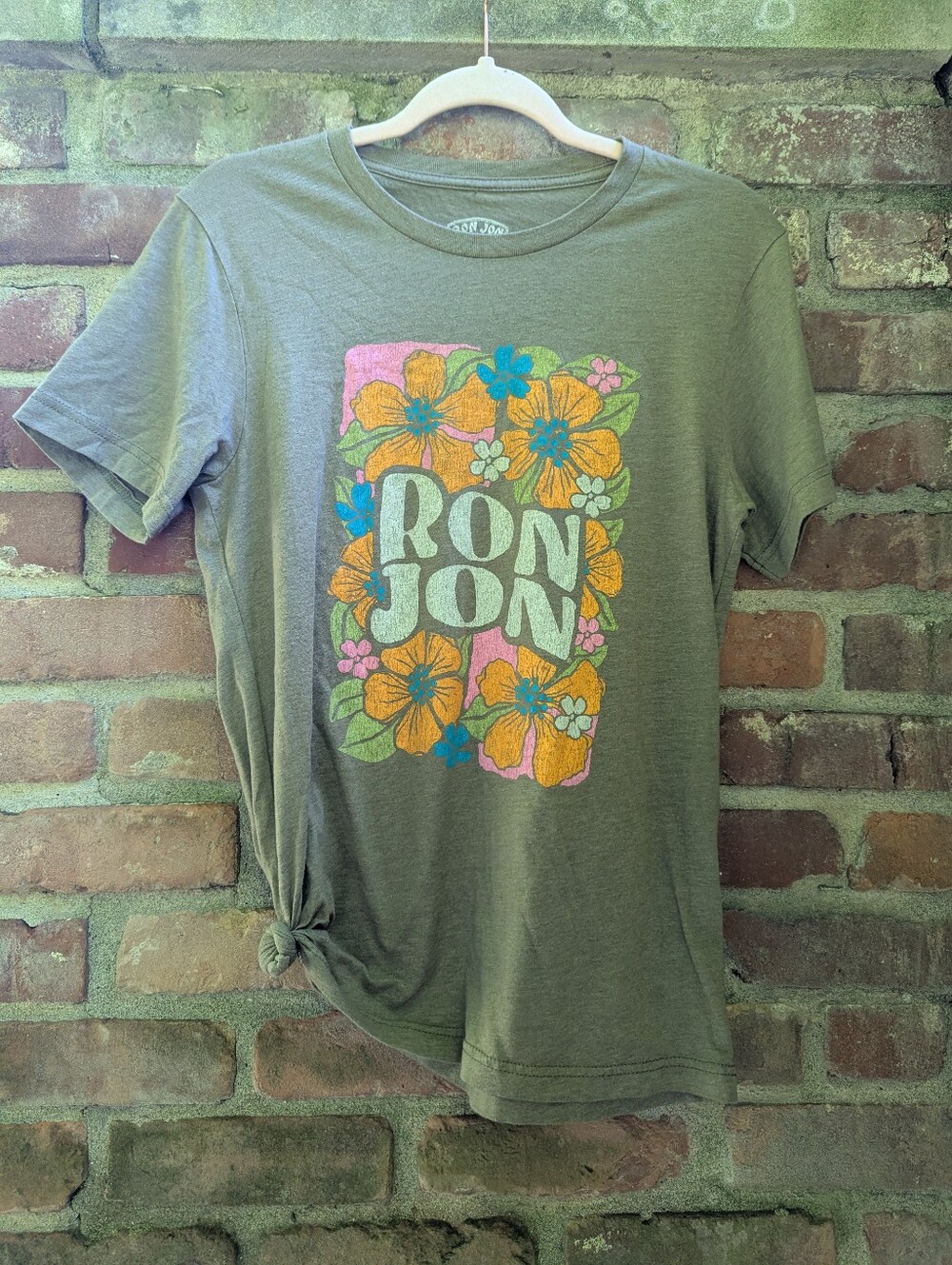 Ron Jon T-shirt Women's Size Medium